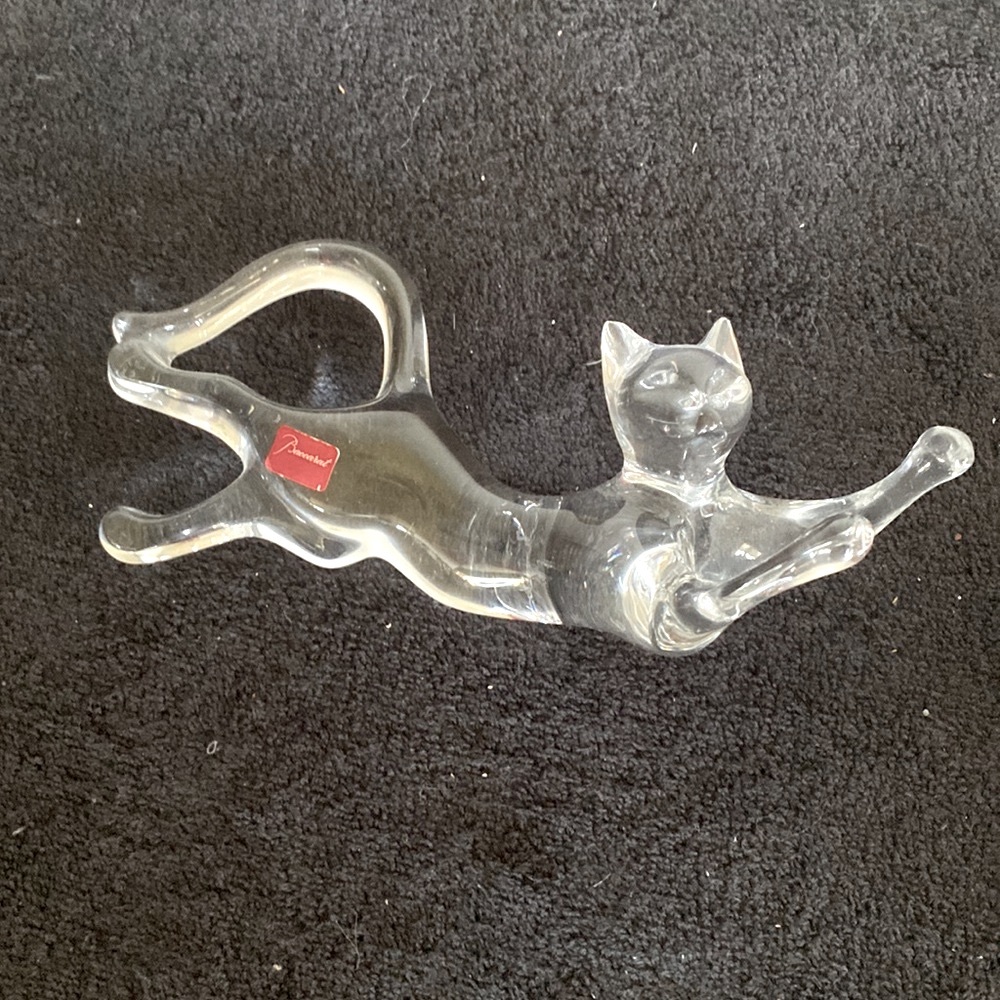 NWT Authentic Baccarat  Crystal Cat Figurine . Gorgeous   Retail  $995